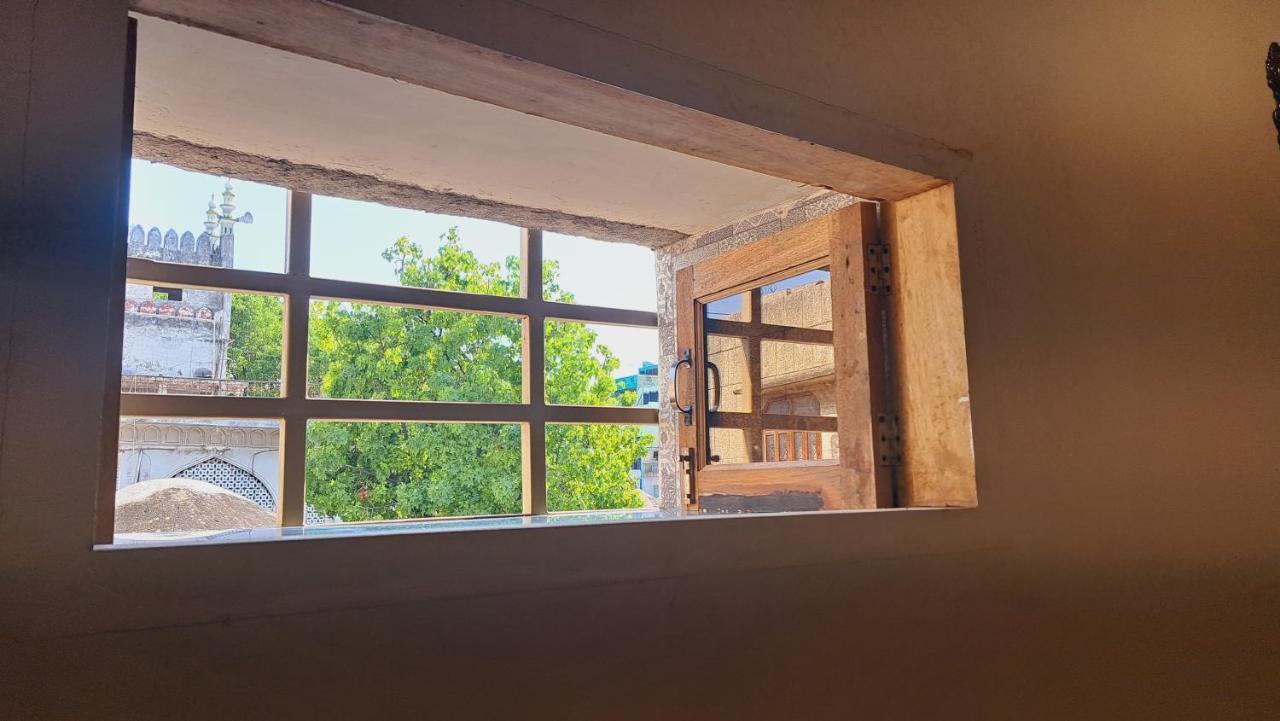 Sufi Khandar Home Stay New Delhi Eksteriør billede