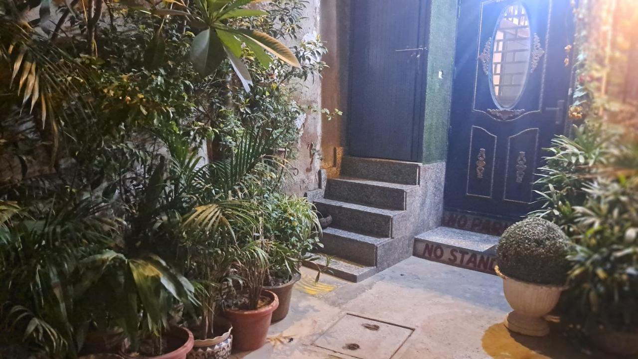 Sufi Khandar Home Stay New Delhi Eksteriør billede