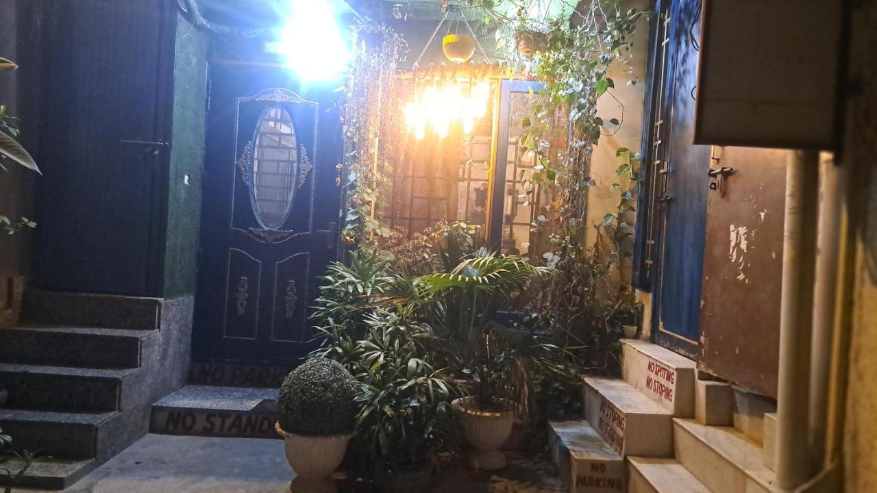 Sufi Khandar Home Stay New Delhi Eksteriør billede