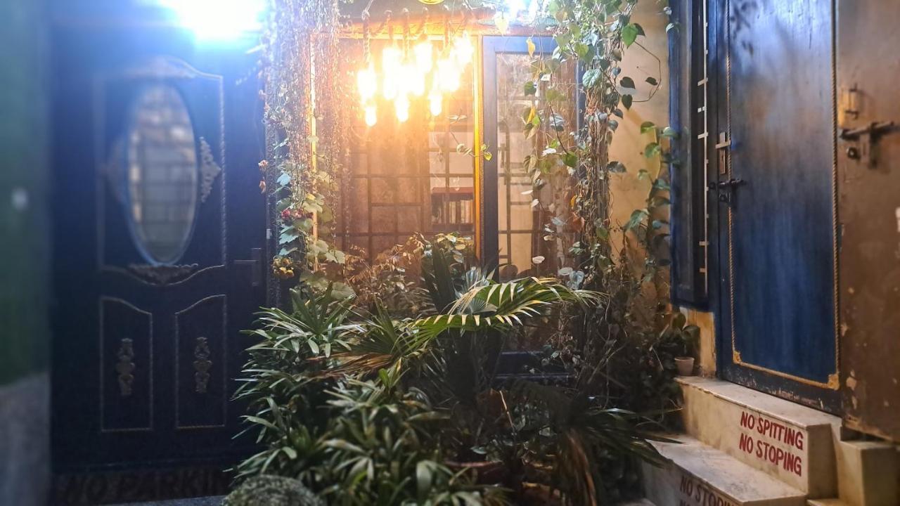 Sufi Khandar Home Stay New Delhi Eksteriør billede