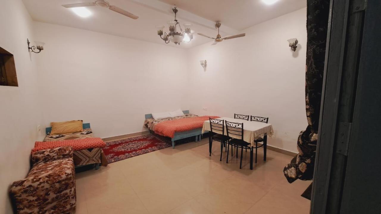 Sufi Khandar Home Stay New Delhi Eksteriør billede